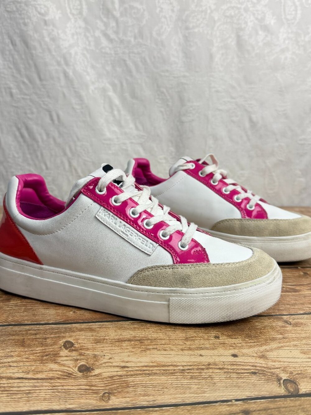 Karl Lagerfeld Paris Women’s 9M White Pink Leather Low Top Sneakers Lace Up